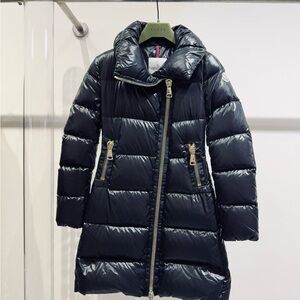 ❌sold❌Authentic Moncler Women's Shiny Black Puffer